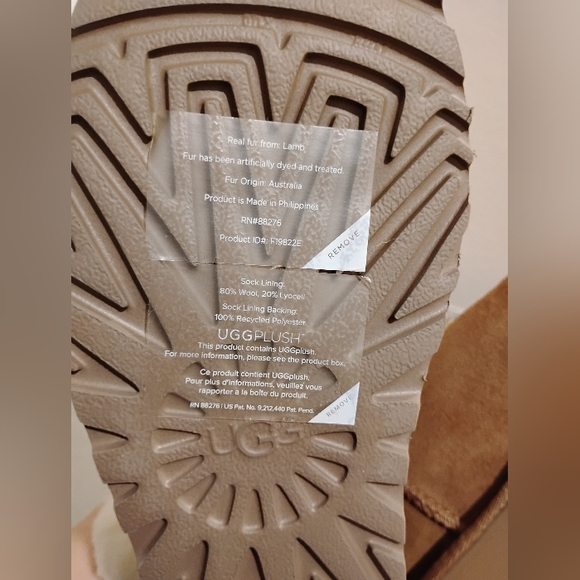 Brand new UGGS 💖 - Picture 4 of 5